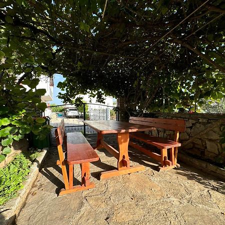 Apartmani Trlaja Vodice Eksteriør billede