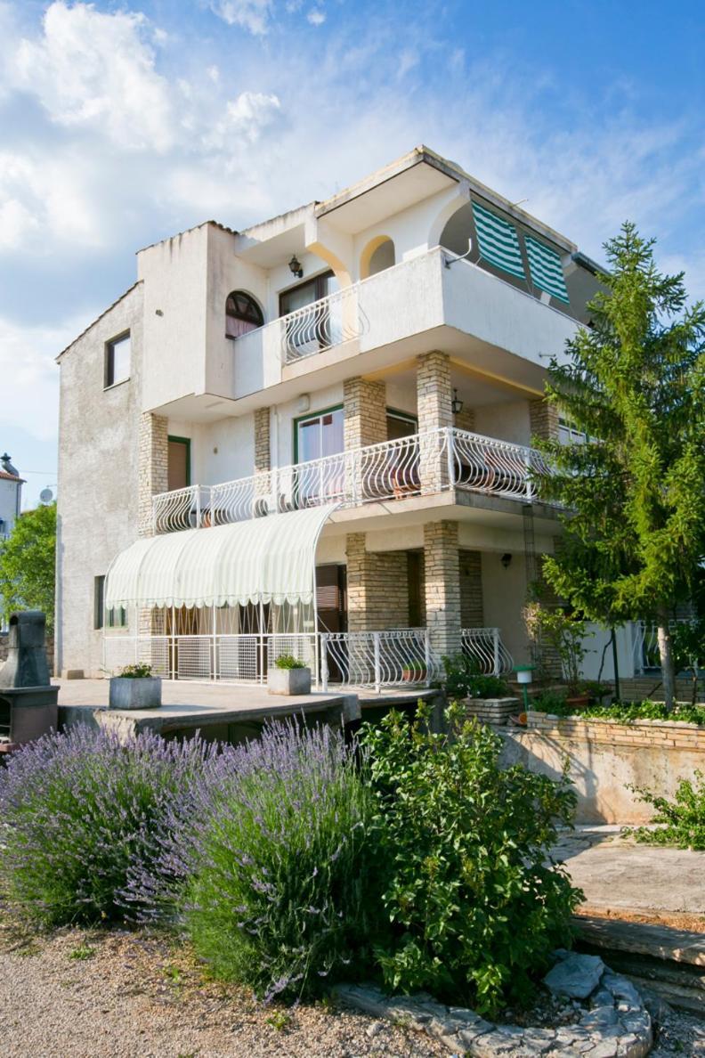 Apartmani Trlaja Vodice Eksteriør billede