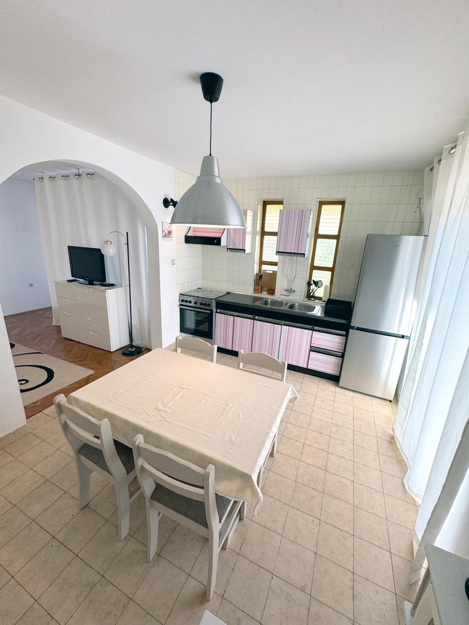 Apartmani Trlaja Vodice Eksteriør billede